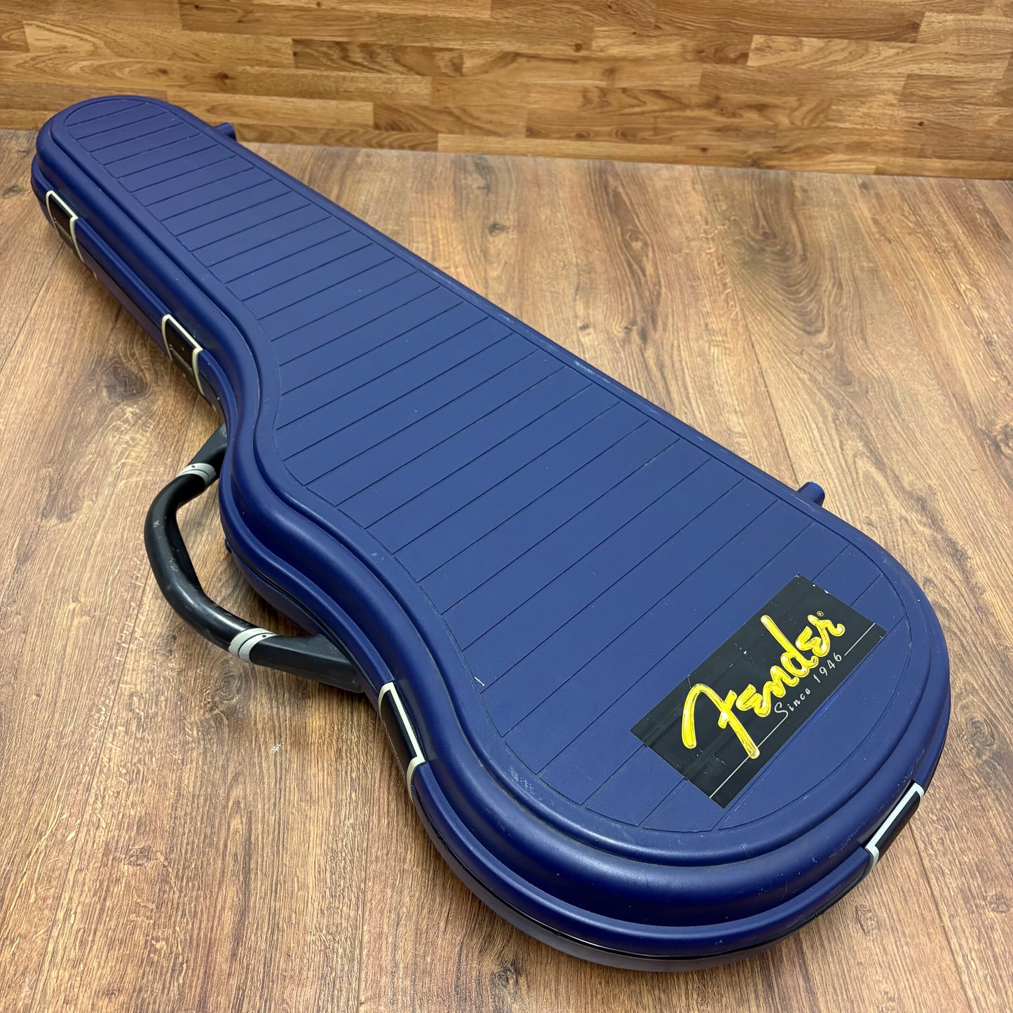 Pre-Owned Fender American Standard Stratocaster - Aqua Marine Metallic - 2000