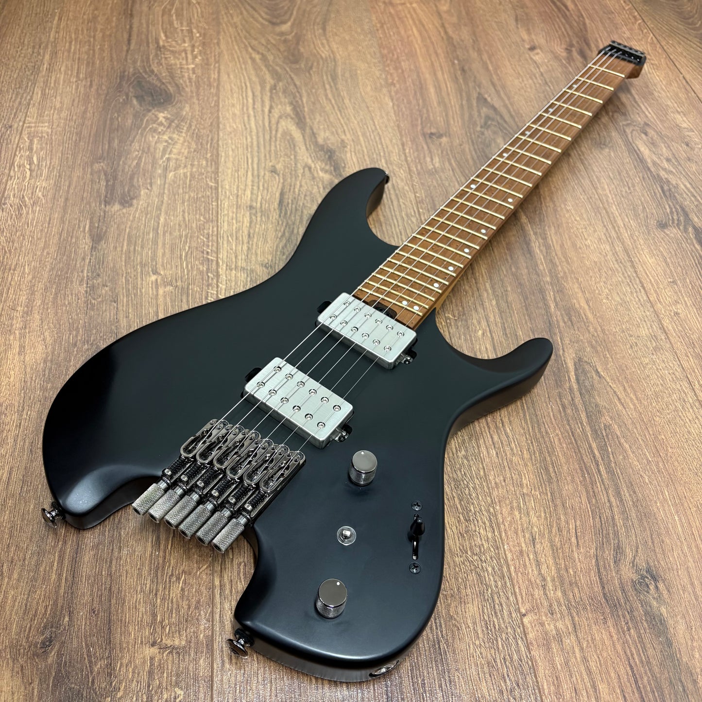 Pre-Owned Ibanez QX52-BKF Headless Guitar - Black Flat