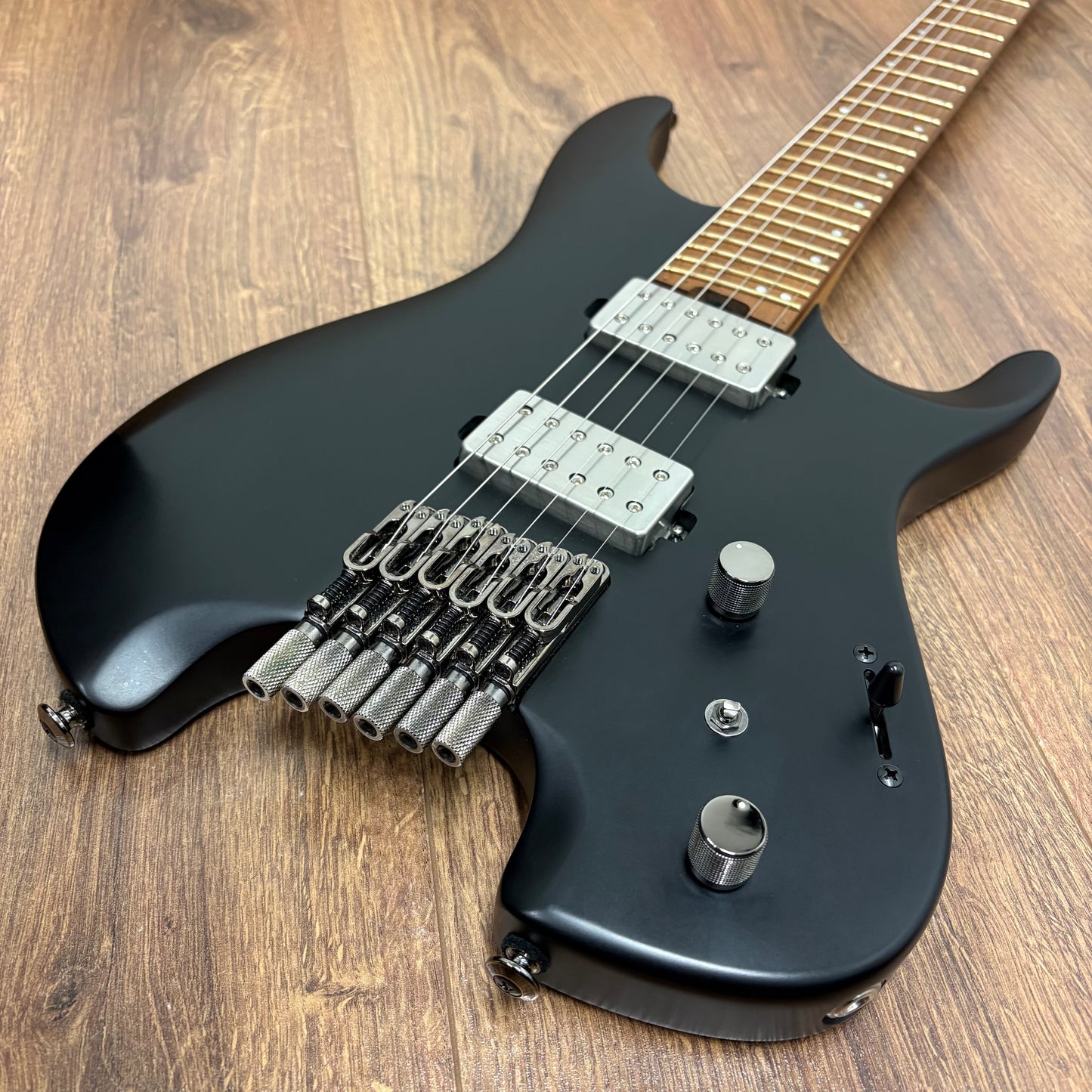 Pre-Owned Ibanez QX52-BKF Headless Guitar - Black Flat