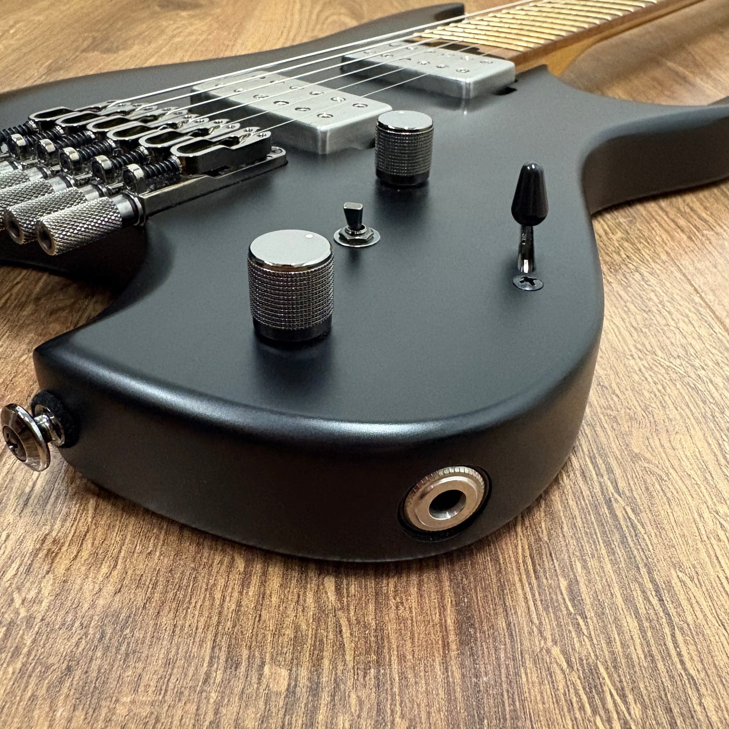 Pre-Owned Ibanez QX52-BKF Headless Guitar - Black Flat