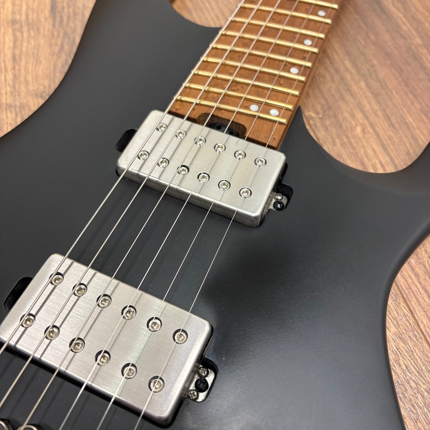 Pre-Owned Ibanez QX52-BKF Headless Guitar - Black Flat