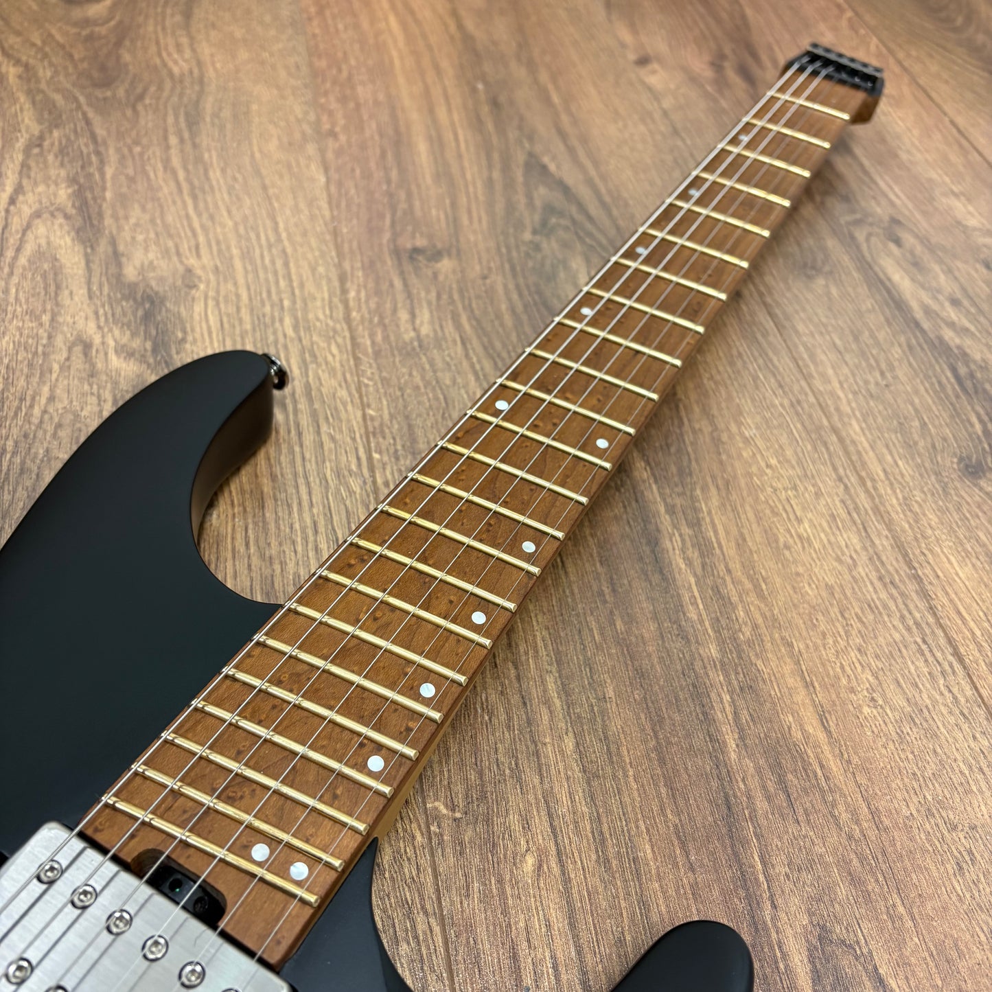 Pre-Owned Ibanez QX52-BKF Headless Guitar - Black Flat