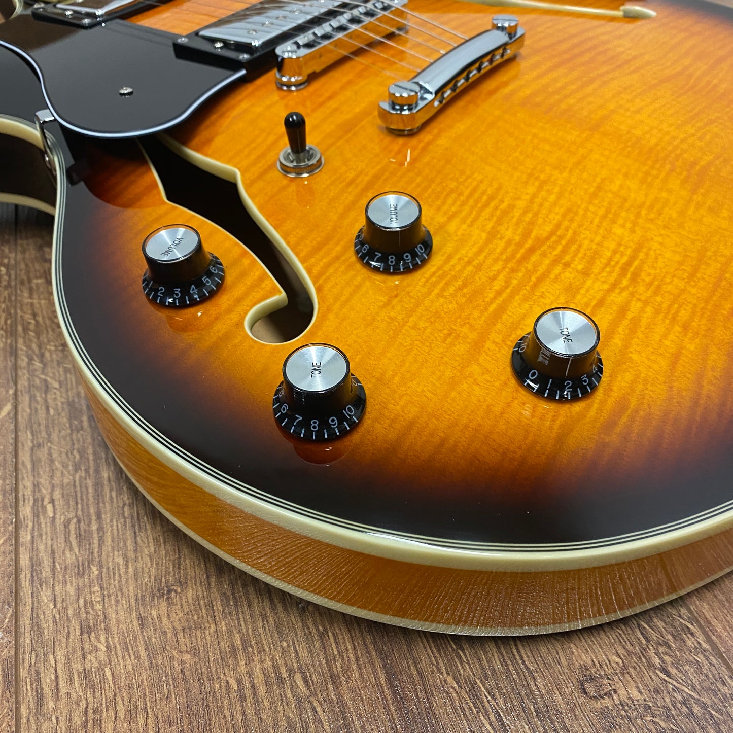 Pre-Owned Sire Larry Carlton H7V VS - Vintage Sunburst - Left Handed