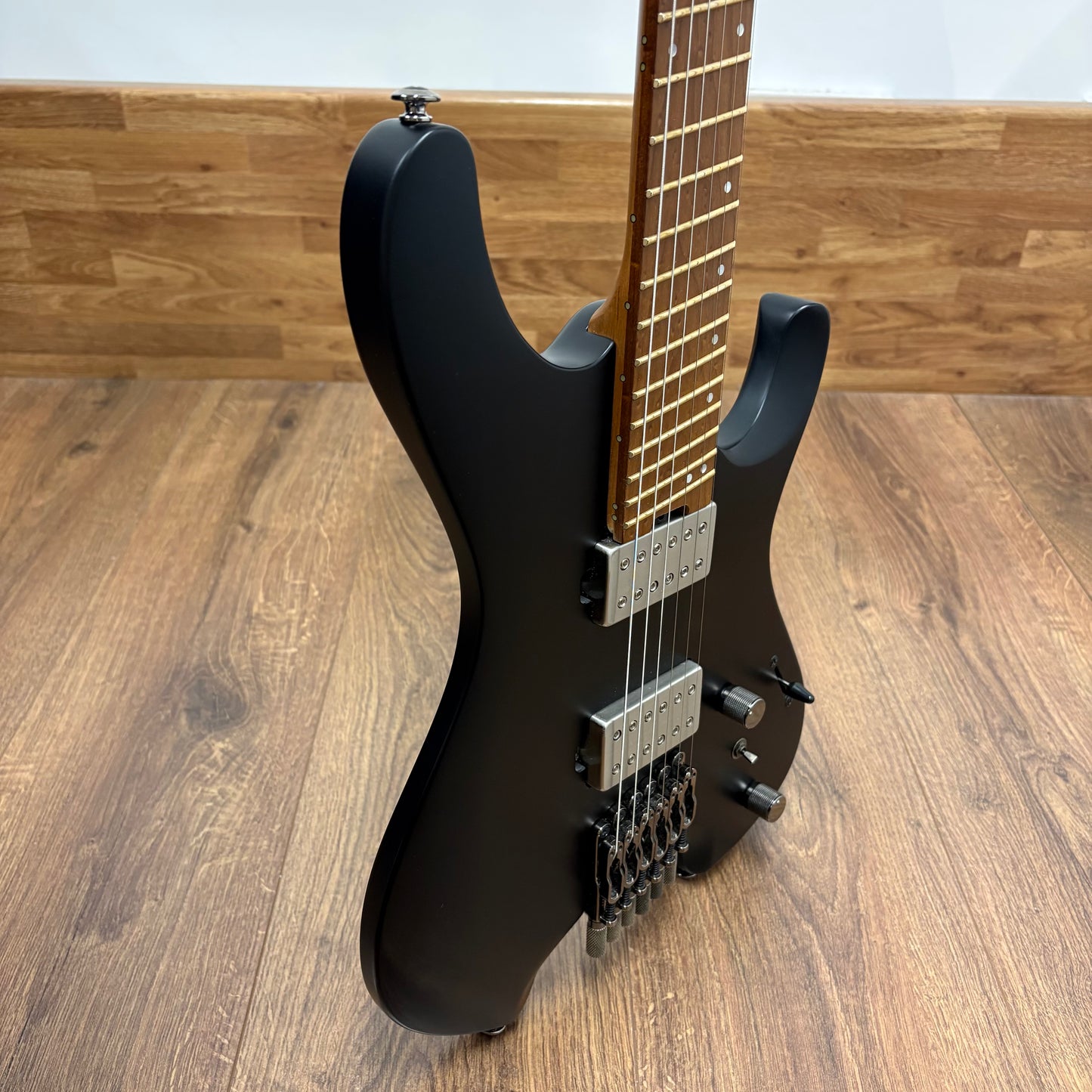 Pre-Owned Ibanez QX52-BKF Headless Guitar - Black Flat