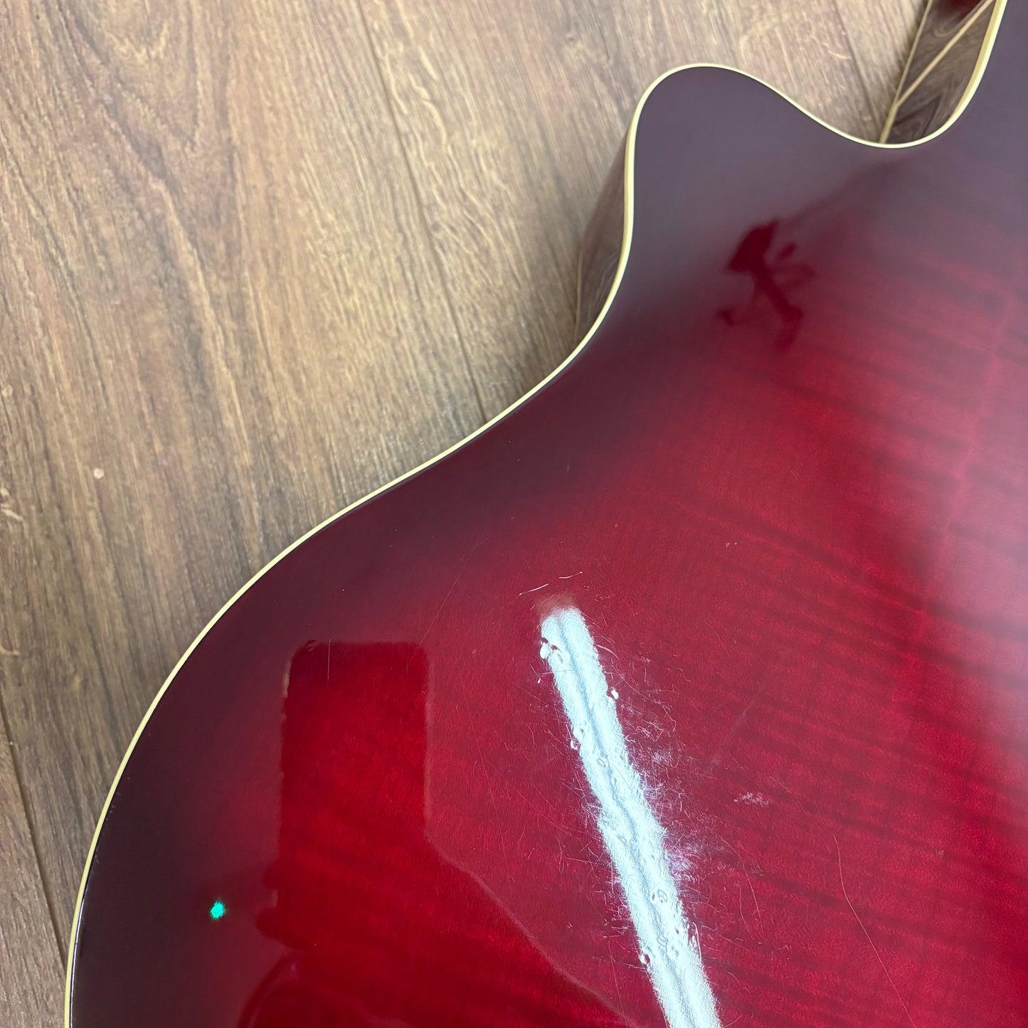 Pre-Owned Yamaha APX1000 Electro-Acoustic w/ Gator Hard Case - Crimson Red Burst