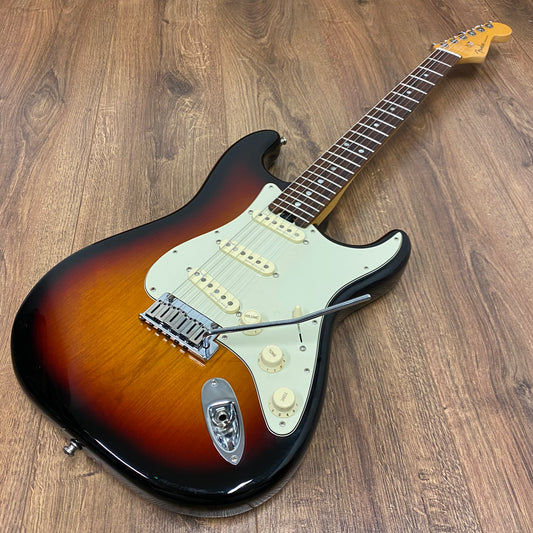 Pre-Owned Fender American Elite Stratocaster - 3-Tone Sunburst