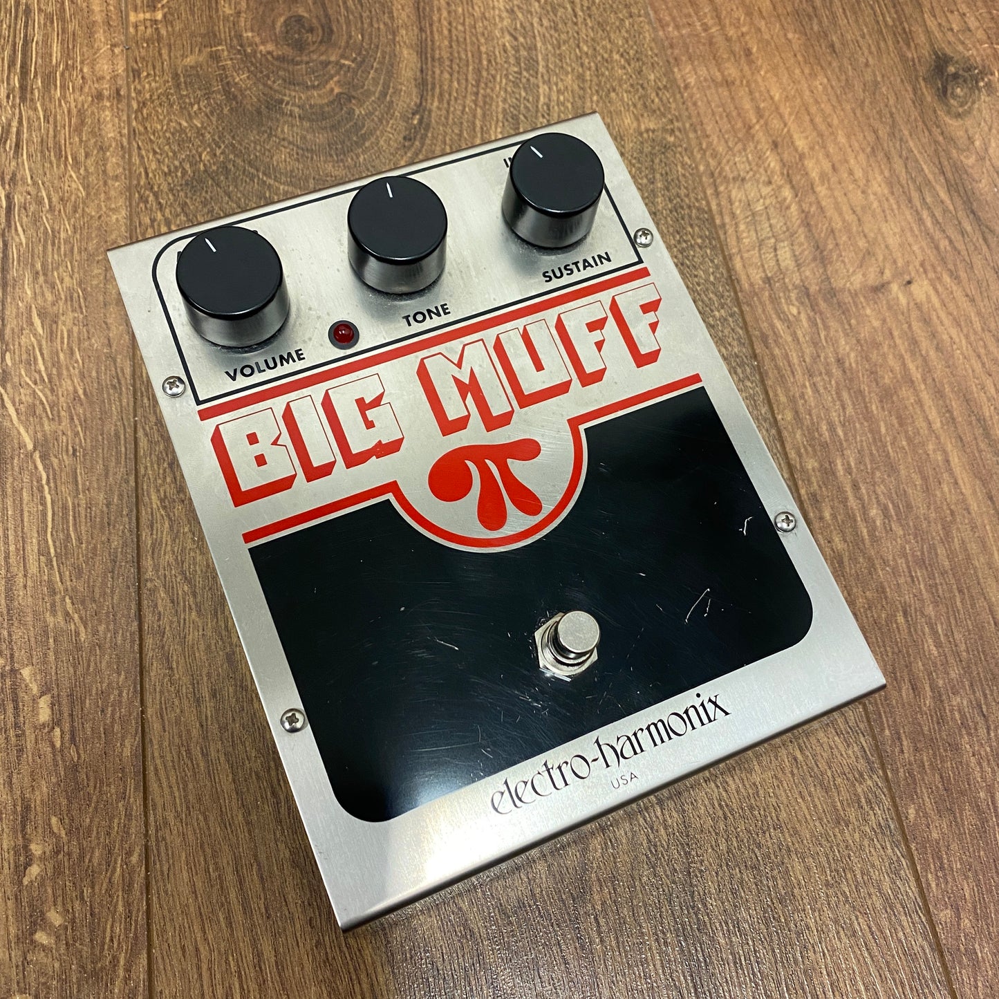 Pre-Owned Electro-Harmonix Big Muff Pi Fuzz Pedal