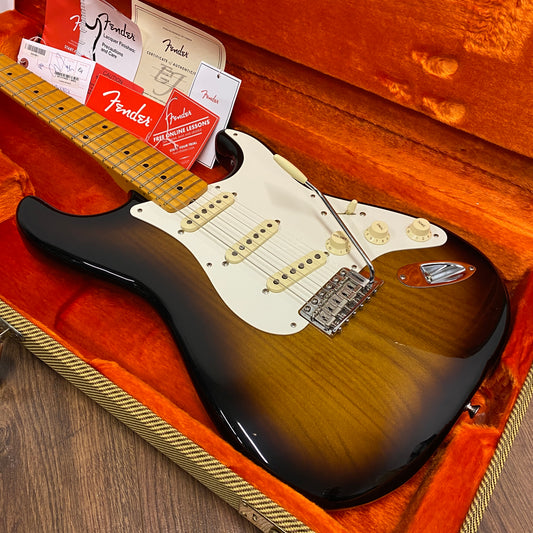 Pre-Owned Fender Stories Collection Eric Johnson 1954 "Virginia" Stratocaster - 2-Colour Sunburst