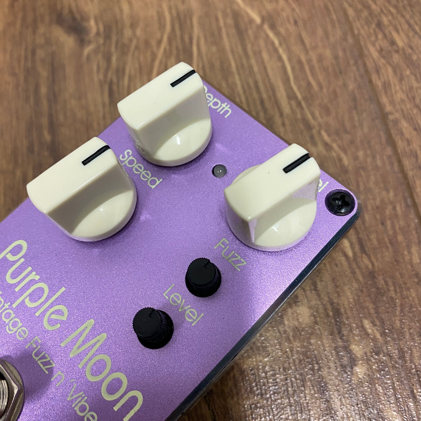 Pre-Owned Carl Martin Purple Moon Vintage Fuzz Vibe Pedal