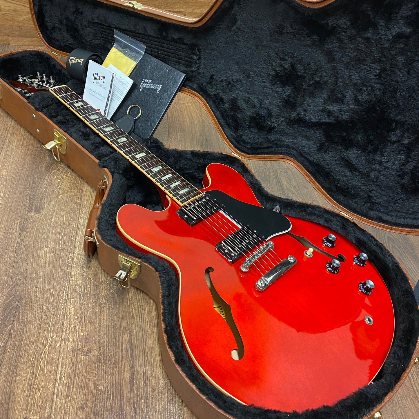 Pre-Owned Gibson Memphis ES-335 Traditional ESDP18ARDNHI - Antique Faded Cherry - 2018