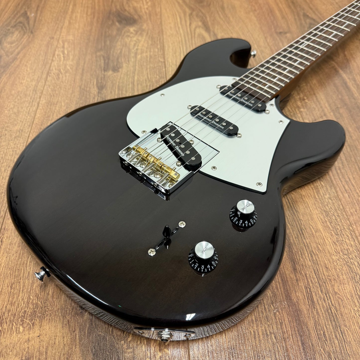 Pre-Owned Shergold SM03-SD Masquerader - Thru-Black