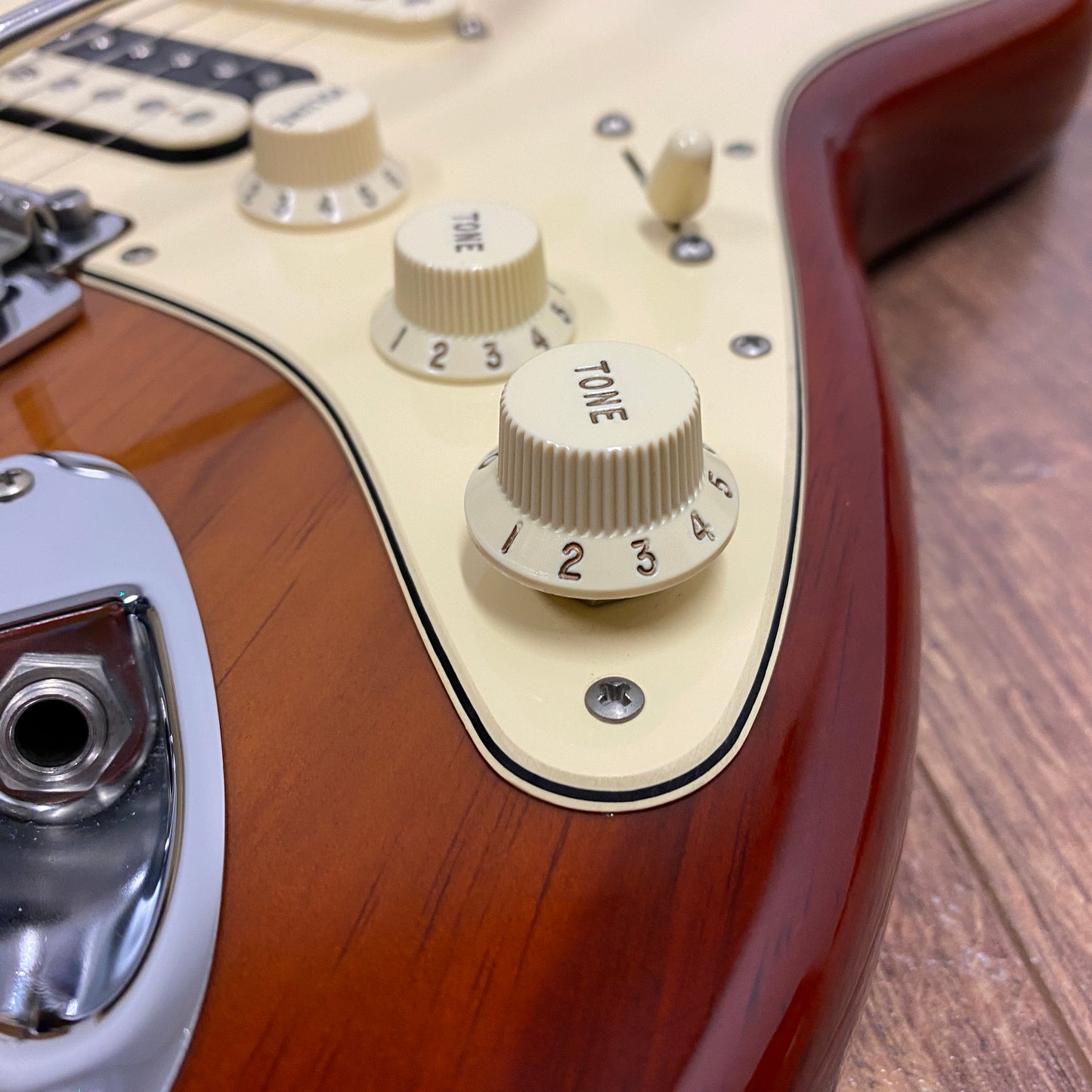 Pre-Owned Fender American Professional II Stratocaster HSS - Sienna Sunburst - 2020
