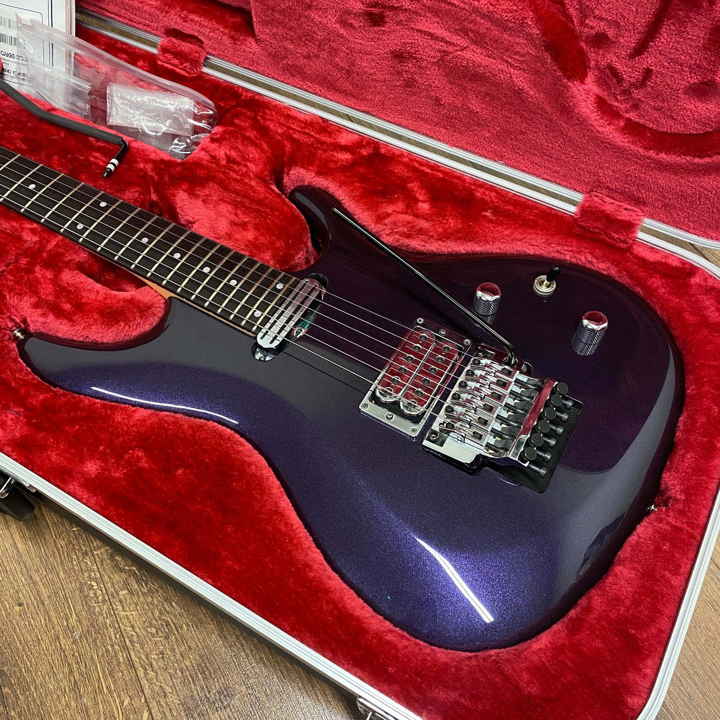 Pre-Owned Ibanez JS2450 Joe Satriani Signature - Muscle Car Purple
