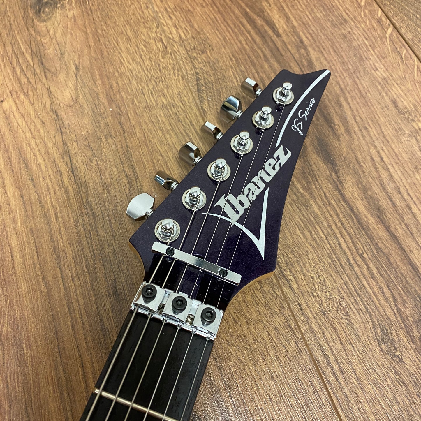 Pre-Owned Ibanez JS2450 Joe Satriani Signature - Muscle Car Purple