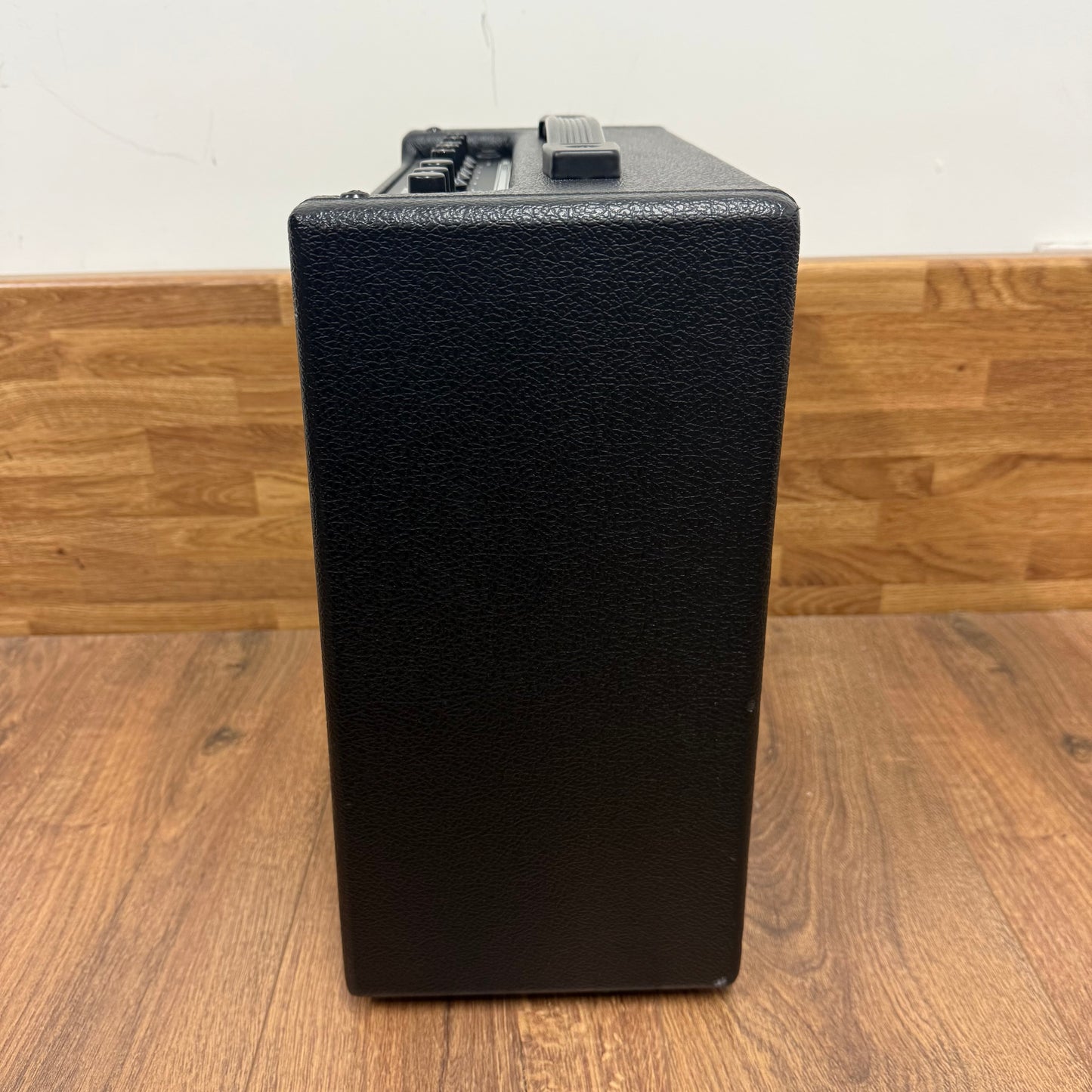 Pre-Owned Fender Mustang I V2 Combo Amp