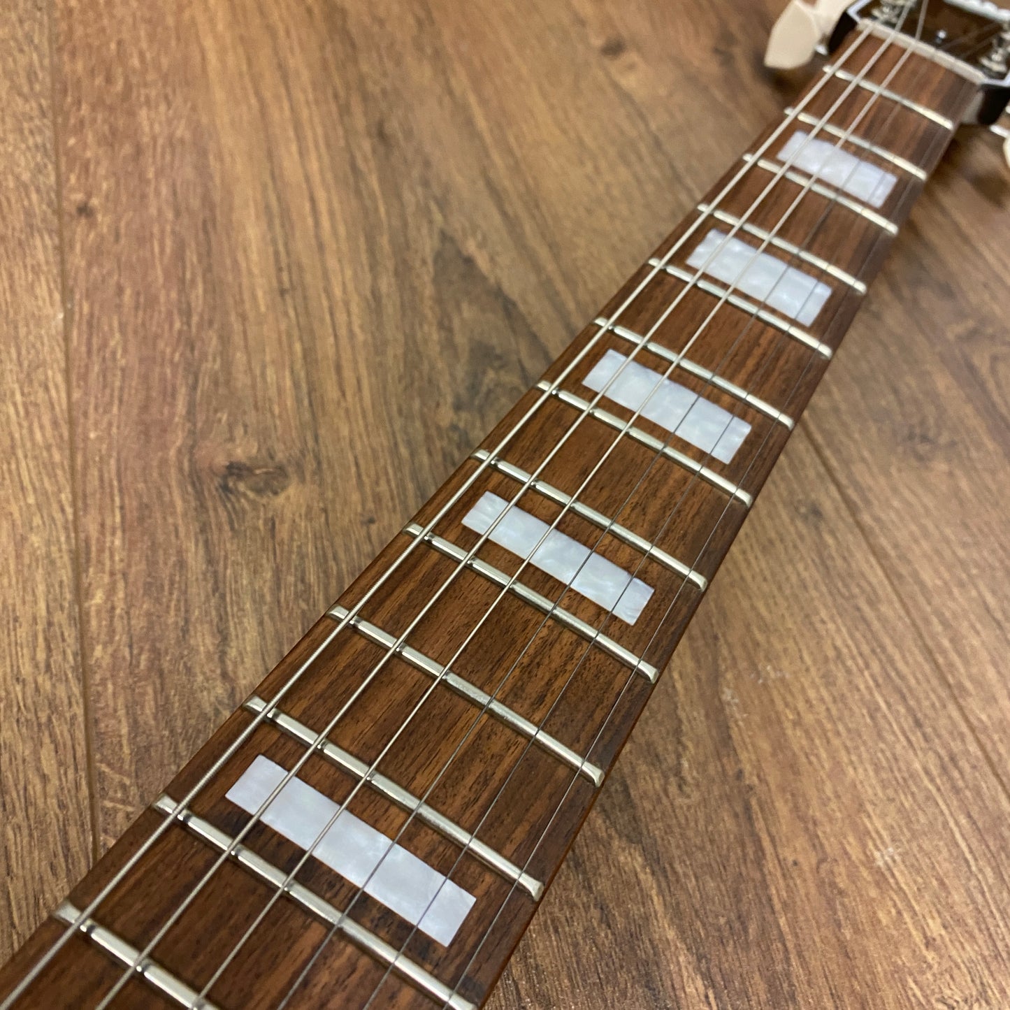 Pre-Owned Supro David Bowie 1224DBHT 1961 Dual Tone - White