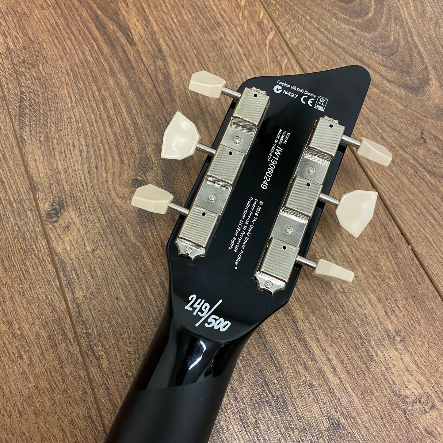 Pre-Owned Supro David Bowie 1224DBHT 1961 Dual Tone - White