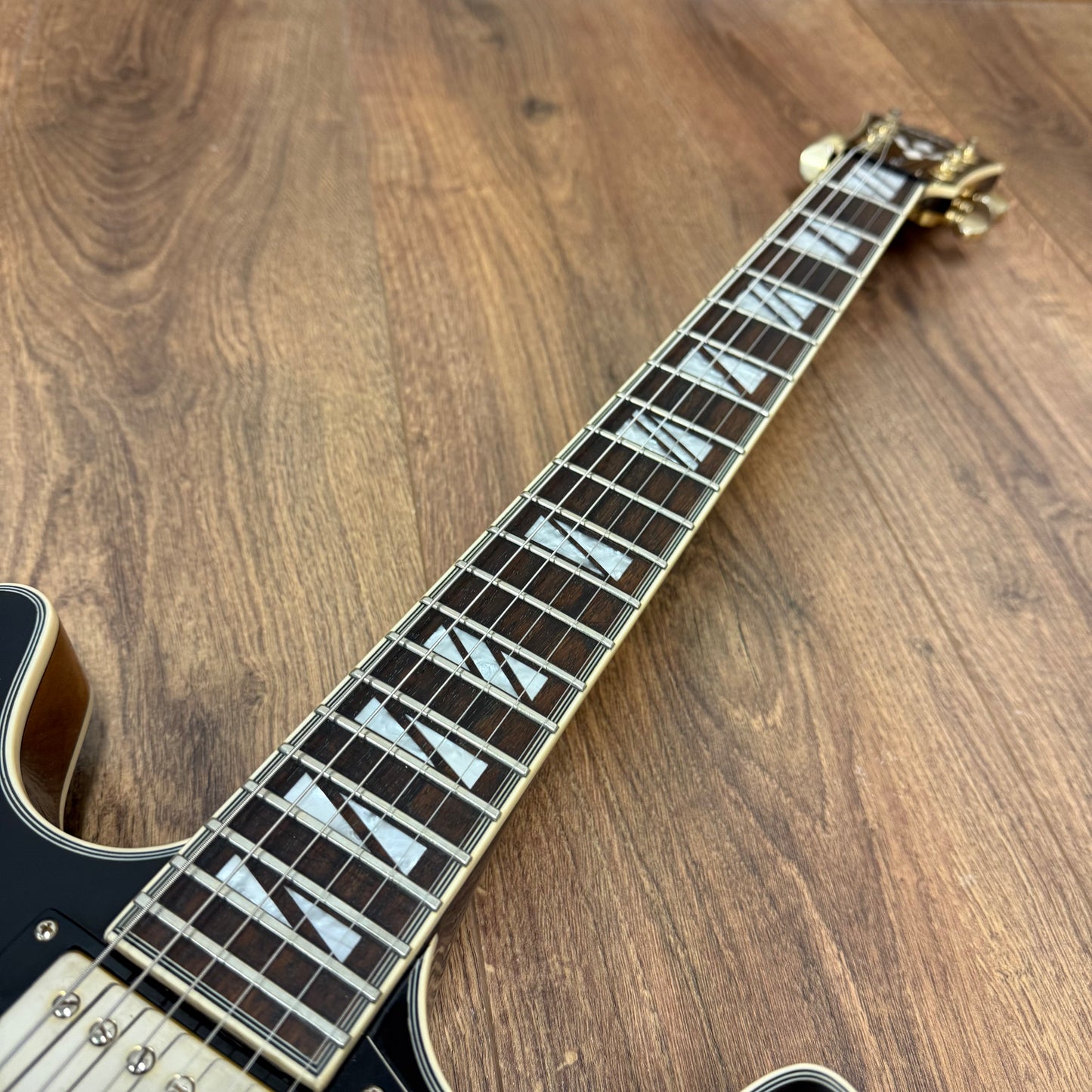 Pre-Owned Washburn HB-35 - Tobacco Sunburst