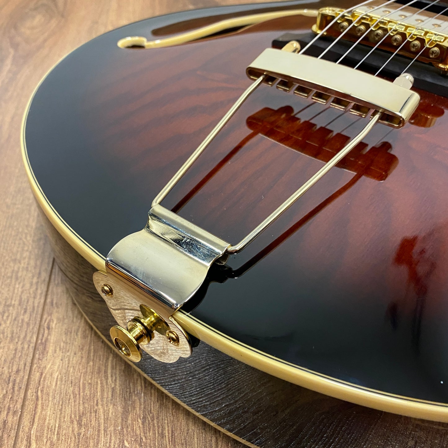 Pre-Owned Ibanez AG95QA Artcore Expressionist - Dark Brown Sunburst