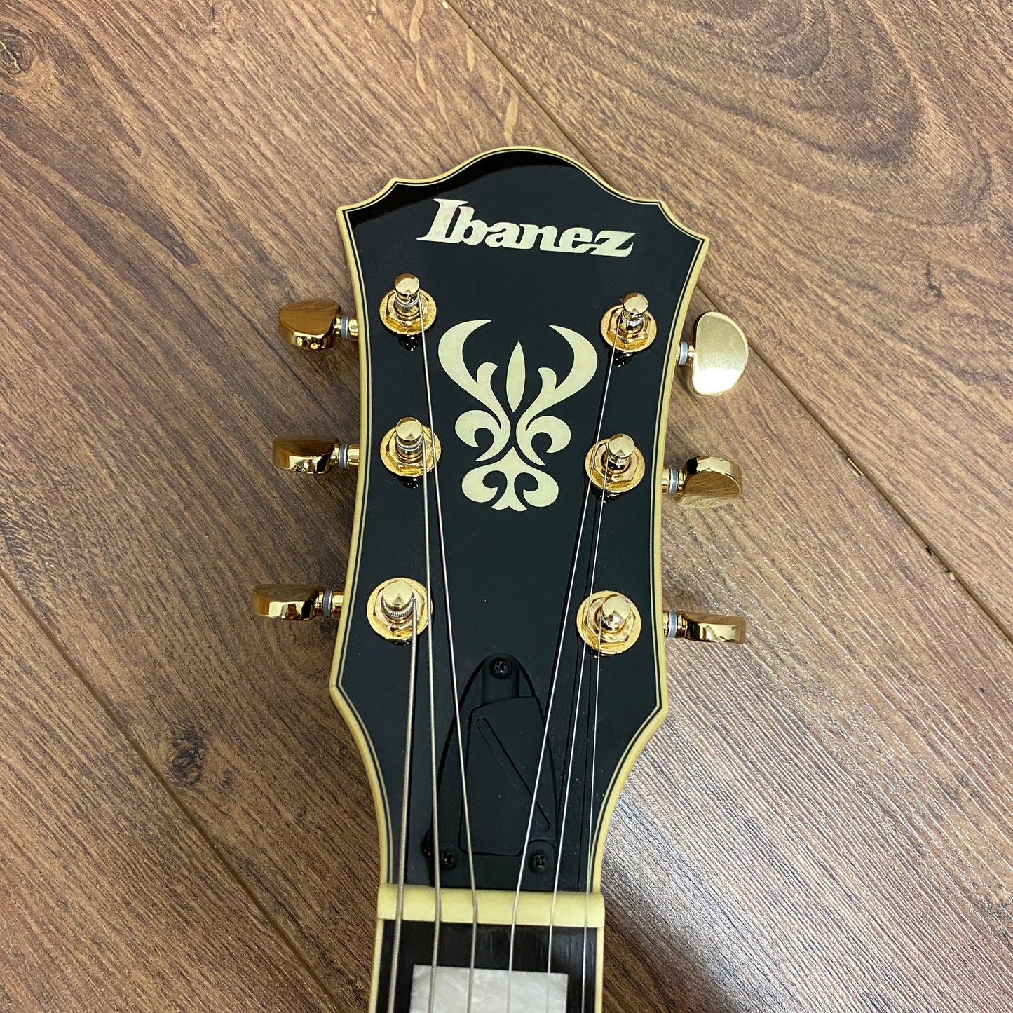 Pre-Owned Ibanez AG95QA Artcore Expressionist - Dark Brown Sunburst