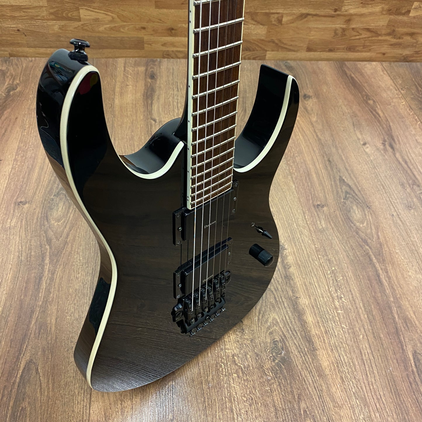 Pre-Owned Ibanez MTM2 Mick Thomson Signature - Black