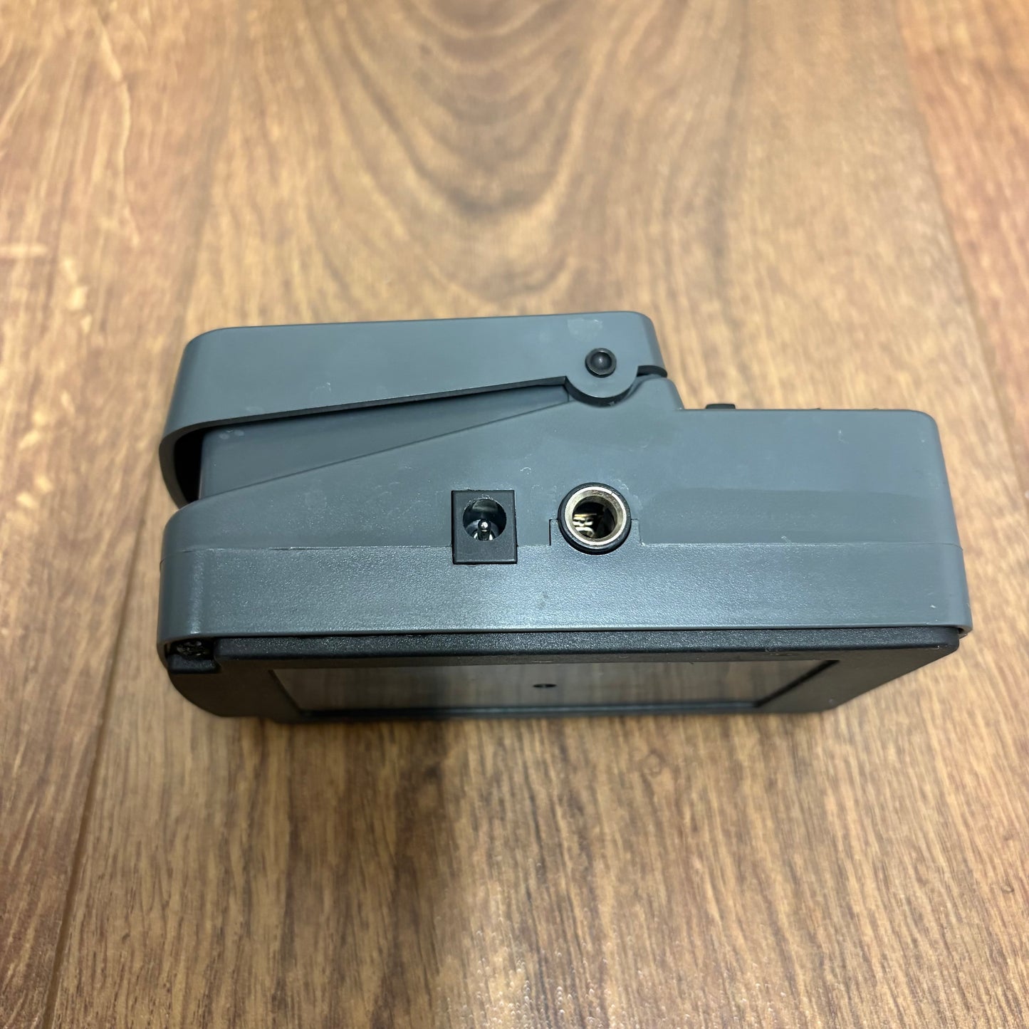 Pre-Owned Behringer TU300 Tuner Pedal