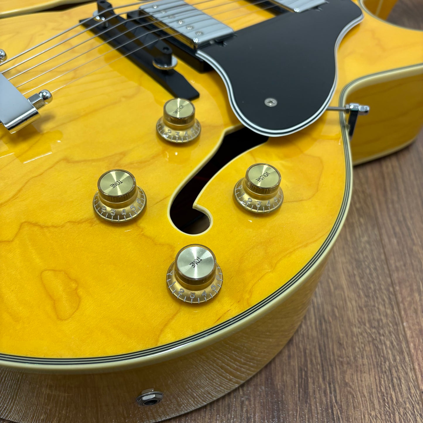 Pre-Owned Tokai FA-70 Hollowbody - Natural