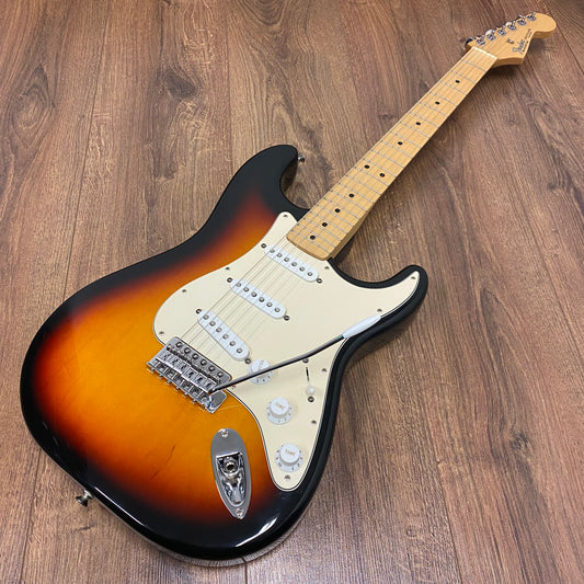 Pre-Owned Fender Mexican Standard Stratocaster - 3-Tone Sunburst - 2002