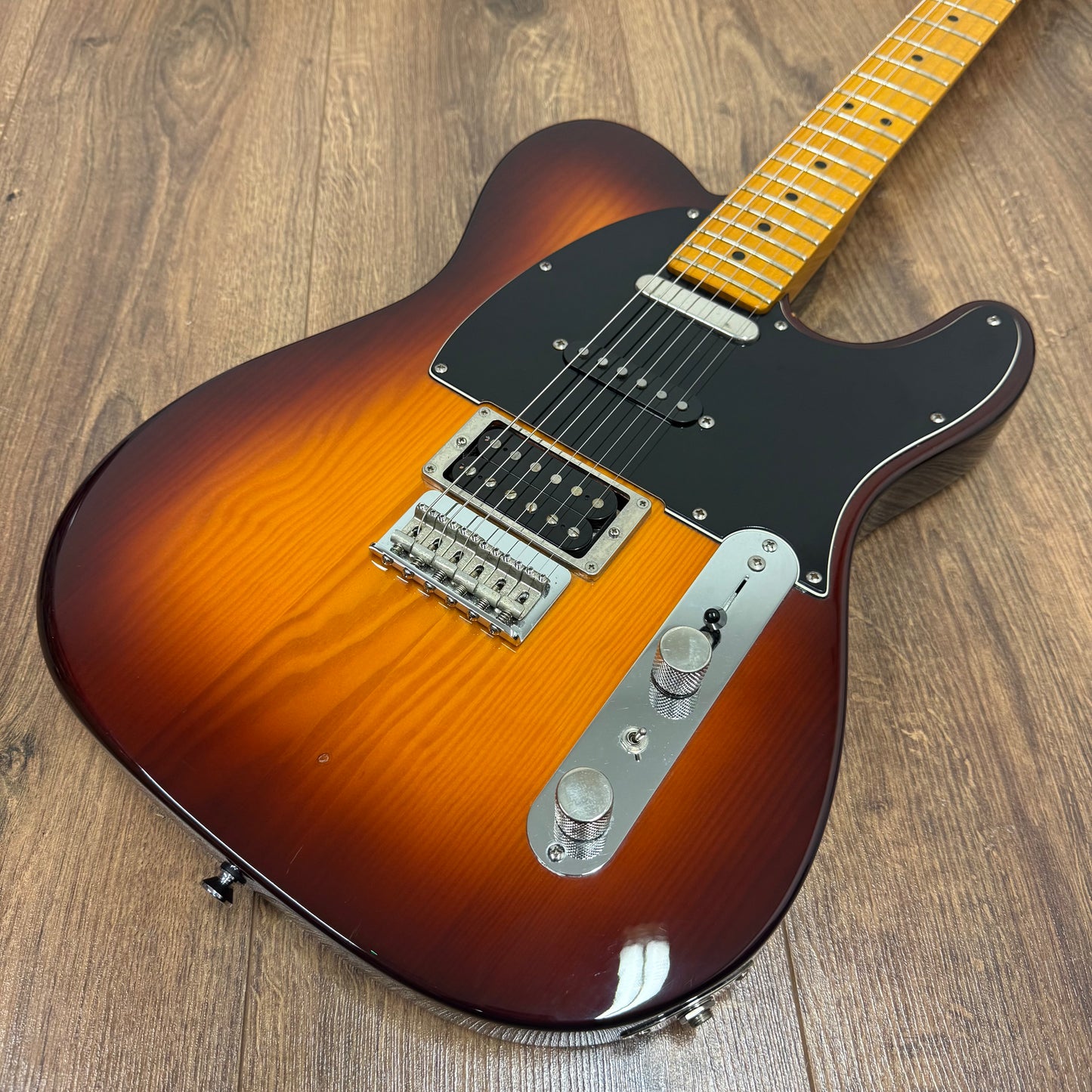 Pre-Owned Fender Modern Player Telecaster Plus - Honey Burst