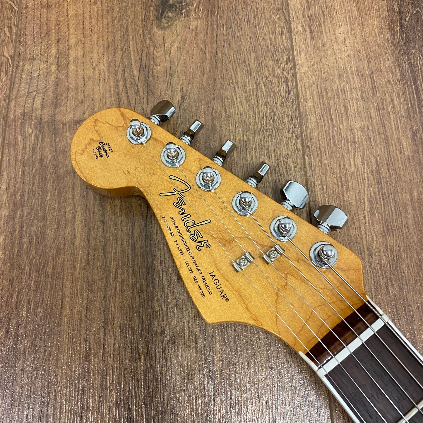 Pre-Owned Fender Kurt Cobain Jaguar - Left-Hand - 3-Colour Sunburst