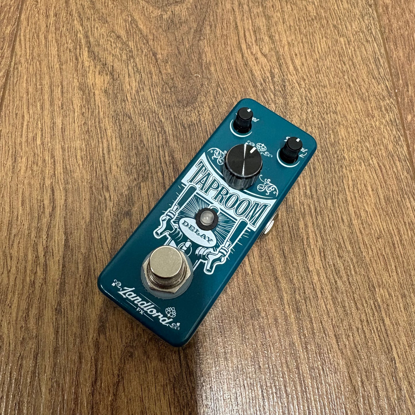 Pre-Owned Landlord Taproom Delay Pedal