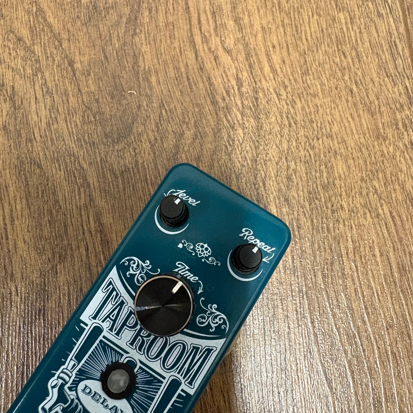 Pre-Owned Landlord Taproom Delay Pedal