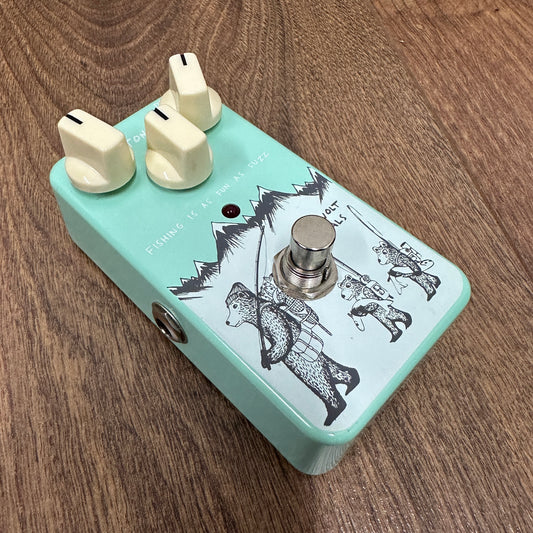 Pre-Owned Ninevolt Pedals Fishing is as Fun as Fuzz Pedal