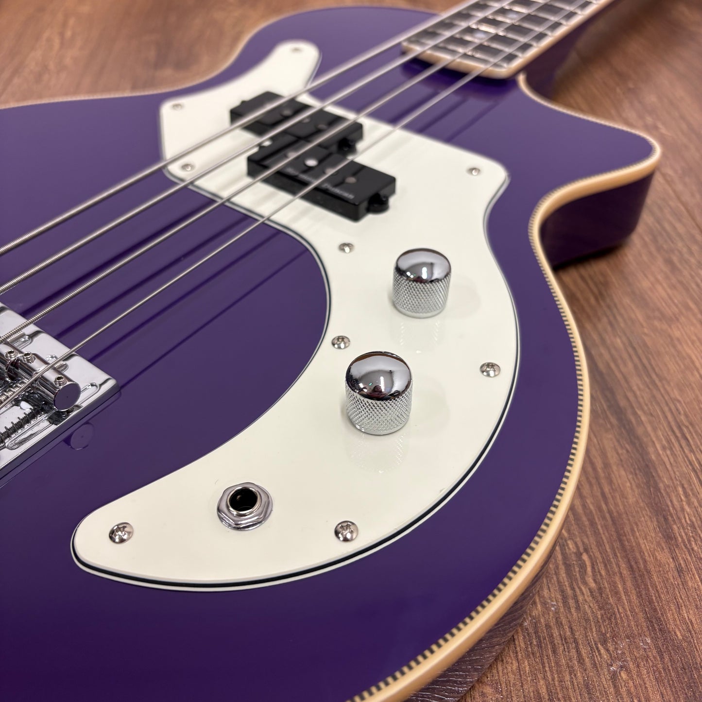 Pre-Owned Orange Glenn Hughes Signature O-Bass Bass Guitar - Purple