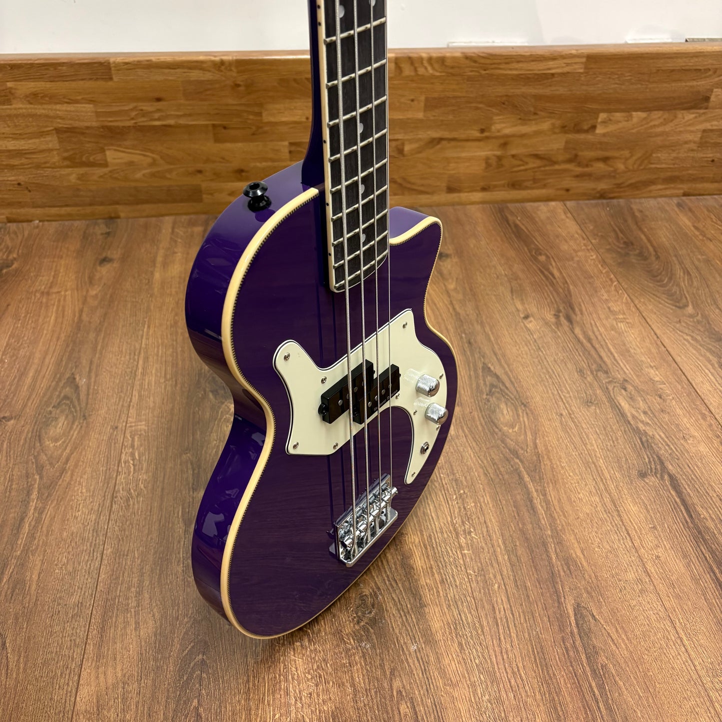 Pre-Owned Orange Glenn Hughes Signature O-Bass Bass Guitar - Purple