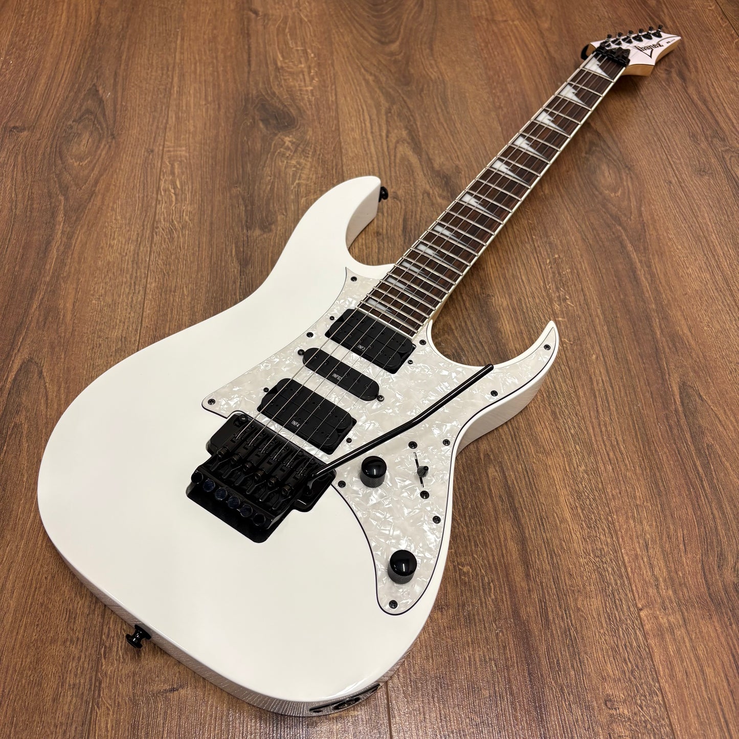 Pre-Owned Ibanez RG350DX - White