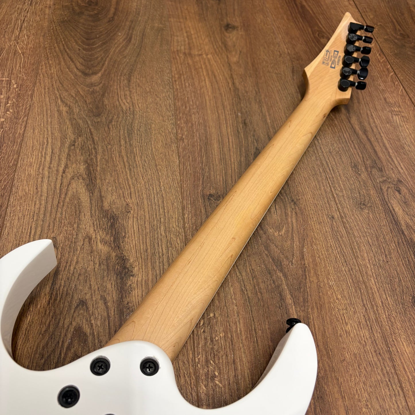 Pre-Owned Ibanez RG350DX - White