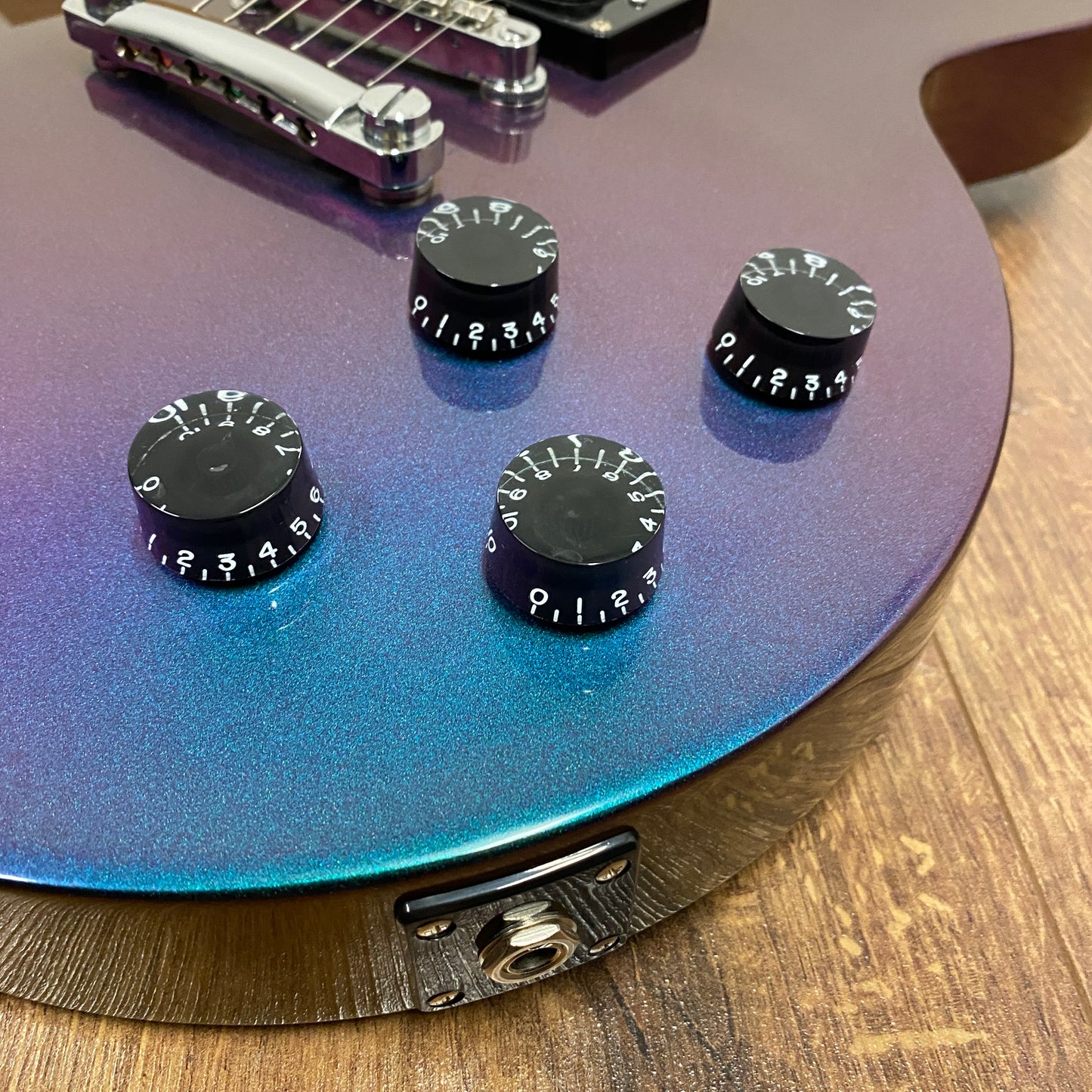 Pre-Owned Epiphone Les Paul Studio Chameleon Limited Edition - Blue/Green Flip Flop