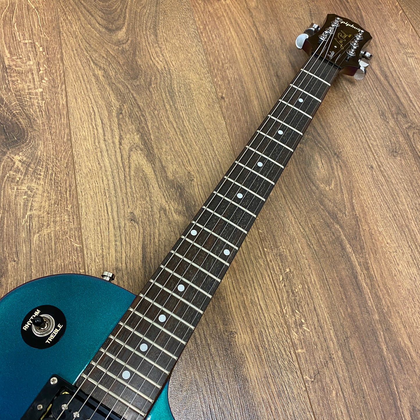Pre-Owned Epiphone Les Paul Studio Chameleon Limited Edition - Blue/Green Flip Flop