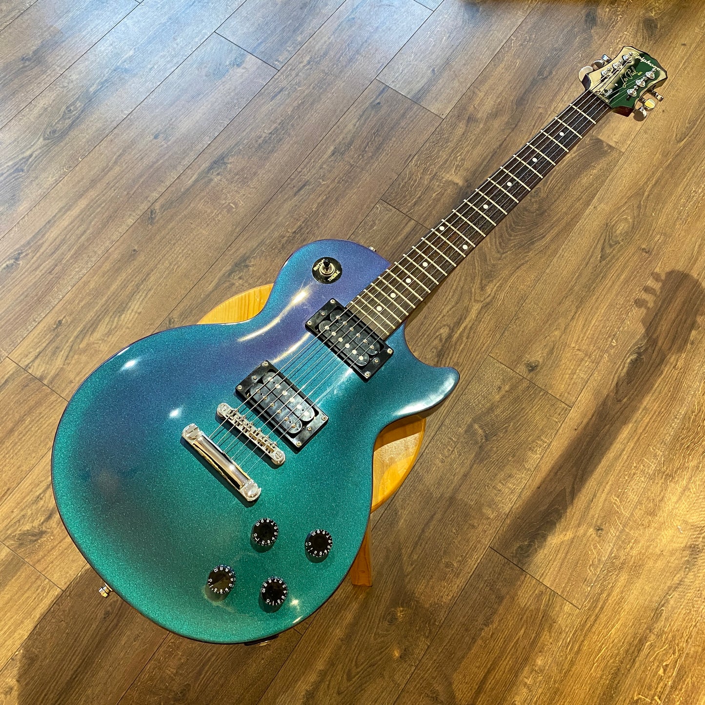Pre-Owned Epiphone Les Paul Studio Chameleon Limited Edition - Blue/Green Flip Flop