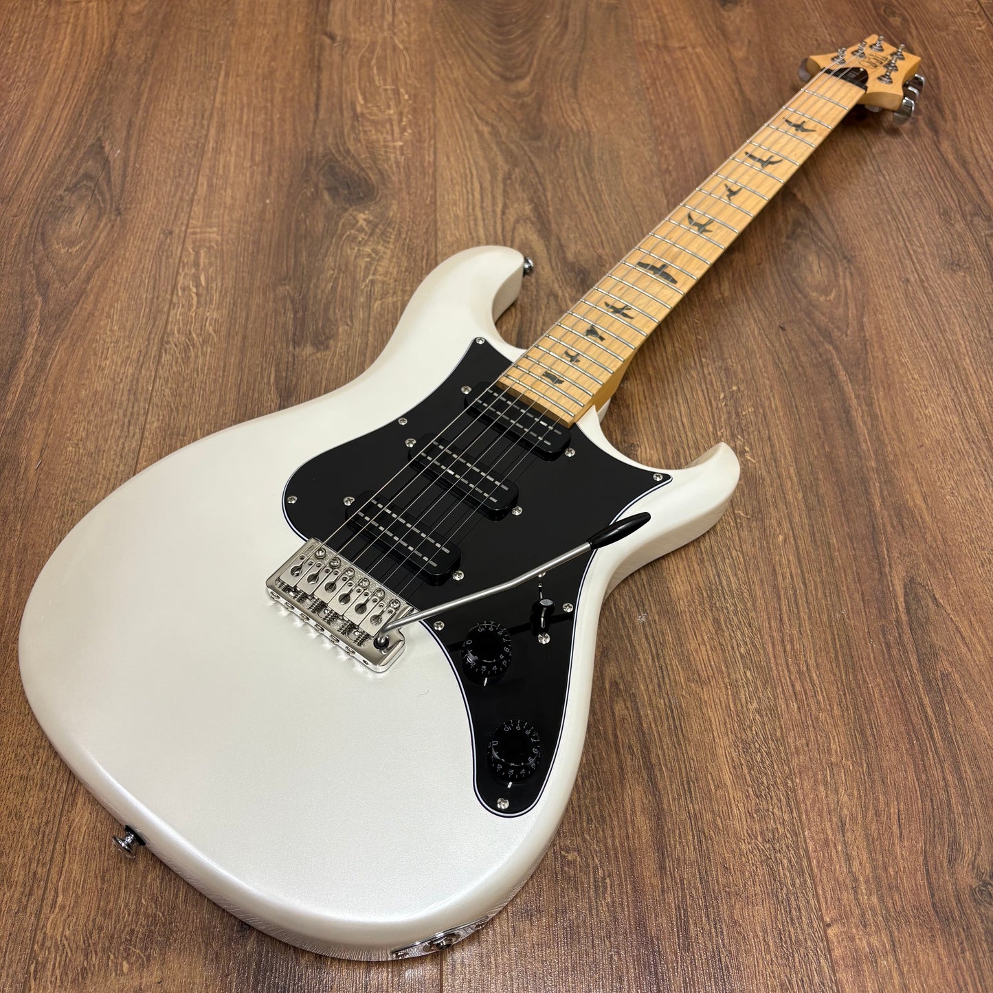 Pre-Owned PRS SE NF3 - Pearl White
