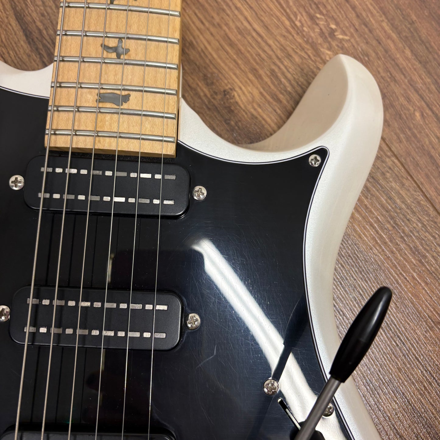 Pre-Owned PRS SE NF3 - Pearl White
