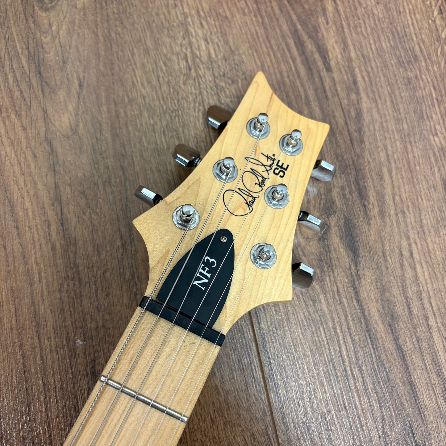 Pre-Owned PRS SE NF3 - Pearl White