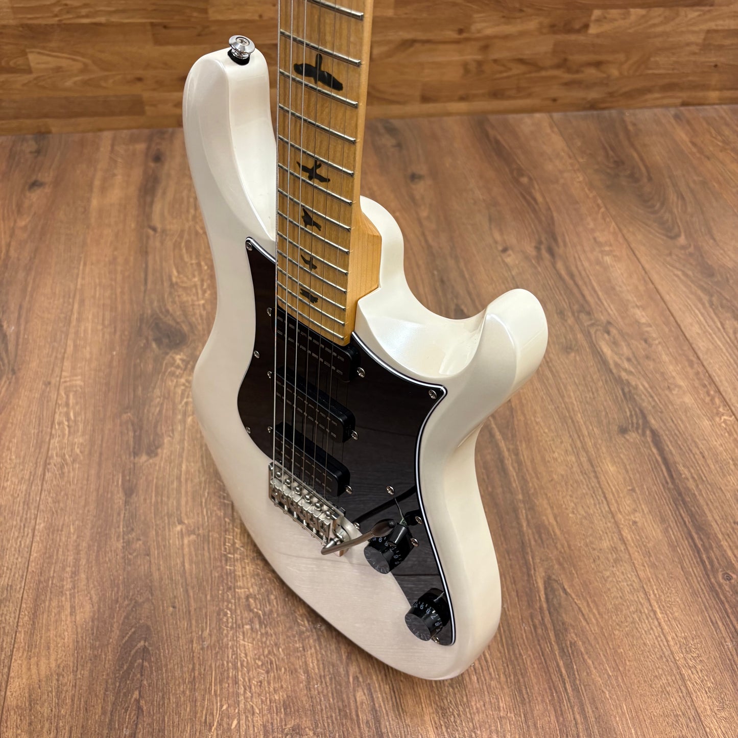 Pre-Owned PRS SE NF3 - Pearl White