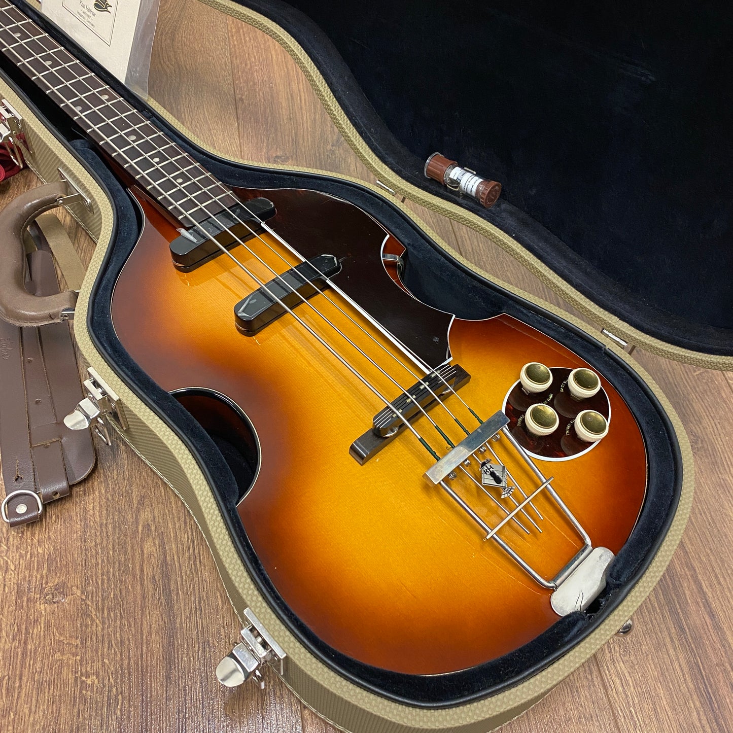 Pre-Owned Hofner 500/1 '58 Flat Back Violin Bass #32 of 58