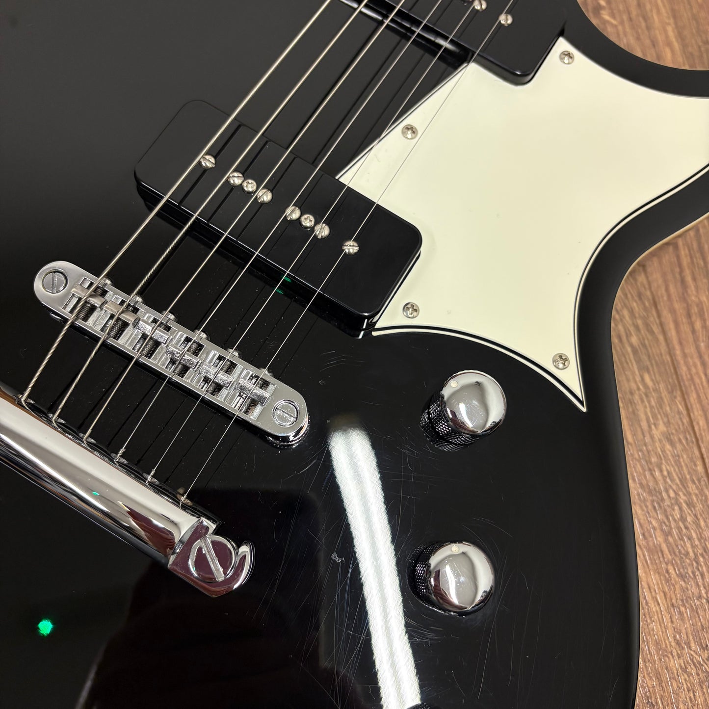 Pre-Owned Reverend Contender 290 - Midnight Black
