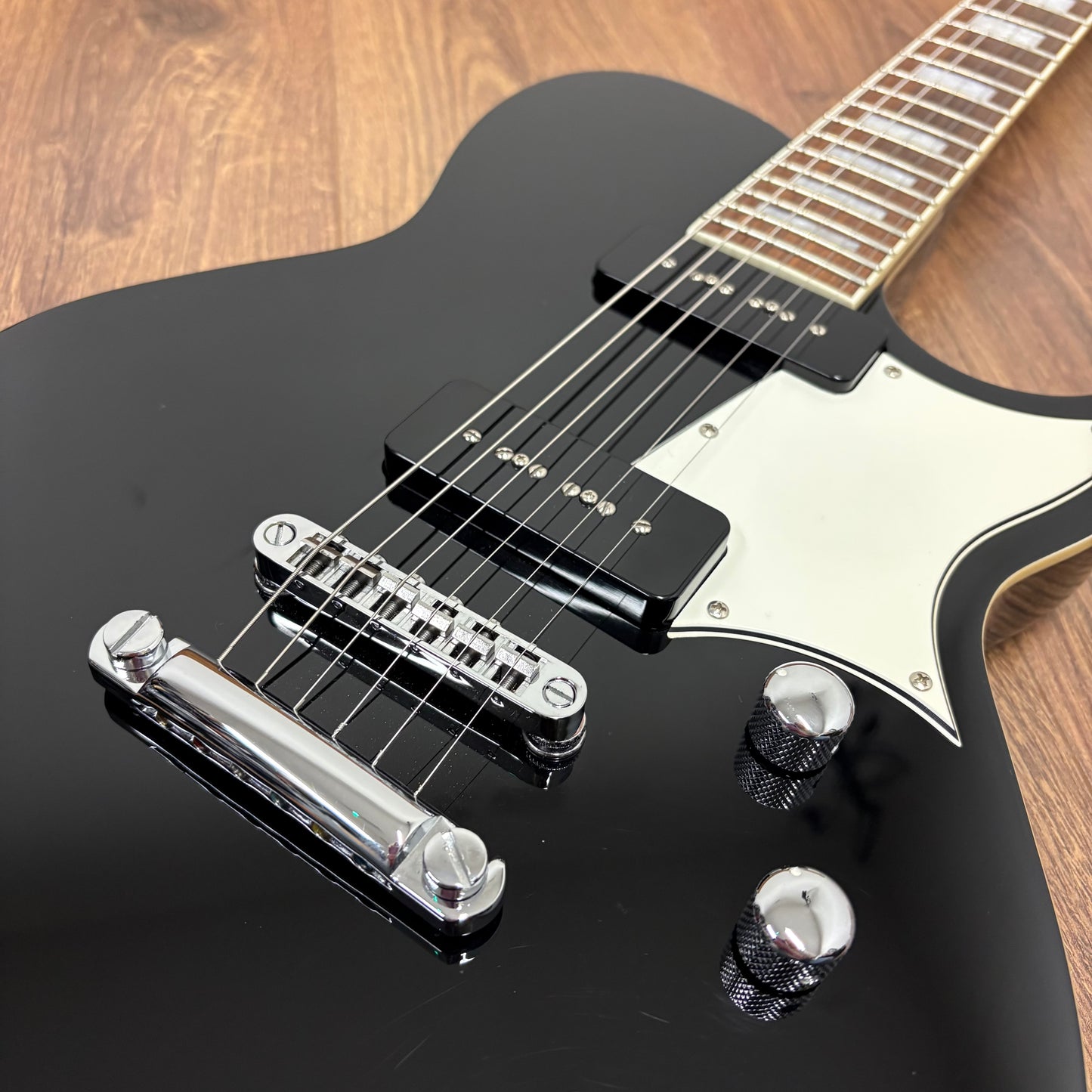 Pre-Owned Reverend Contender 290 - Midnight Black