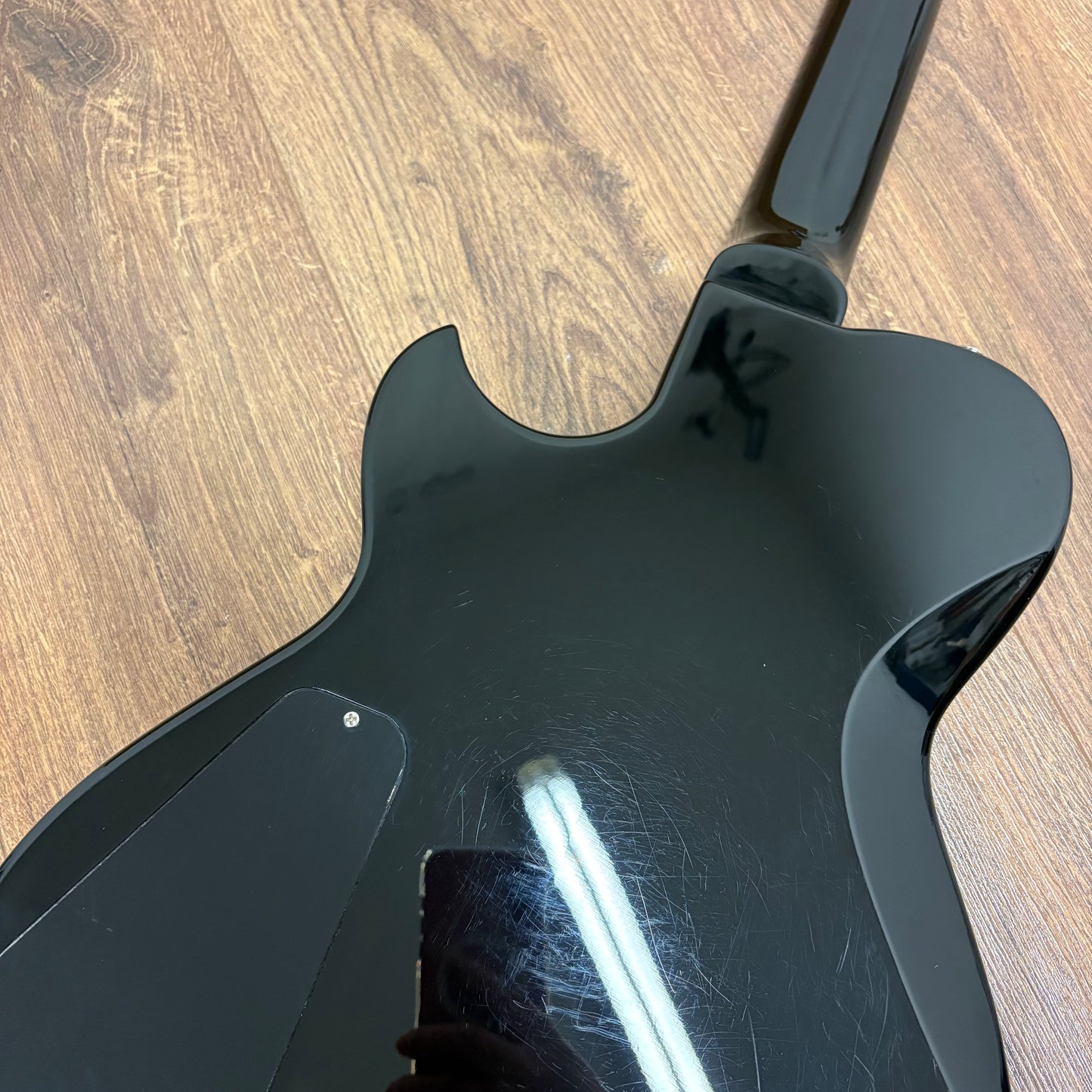 Pre-Owned Reverend Contender 290 - Midnight Black