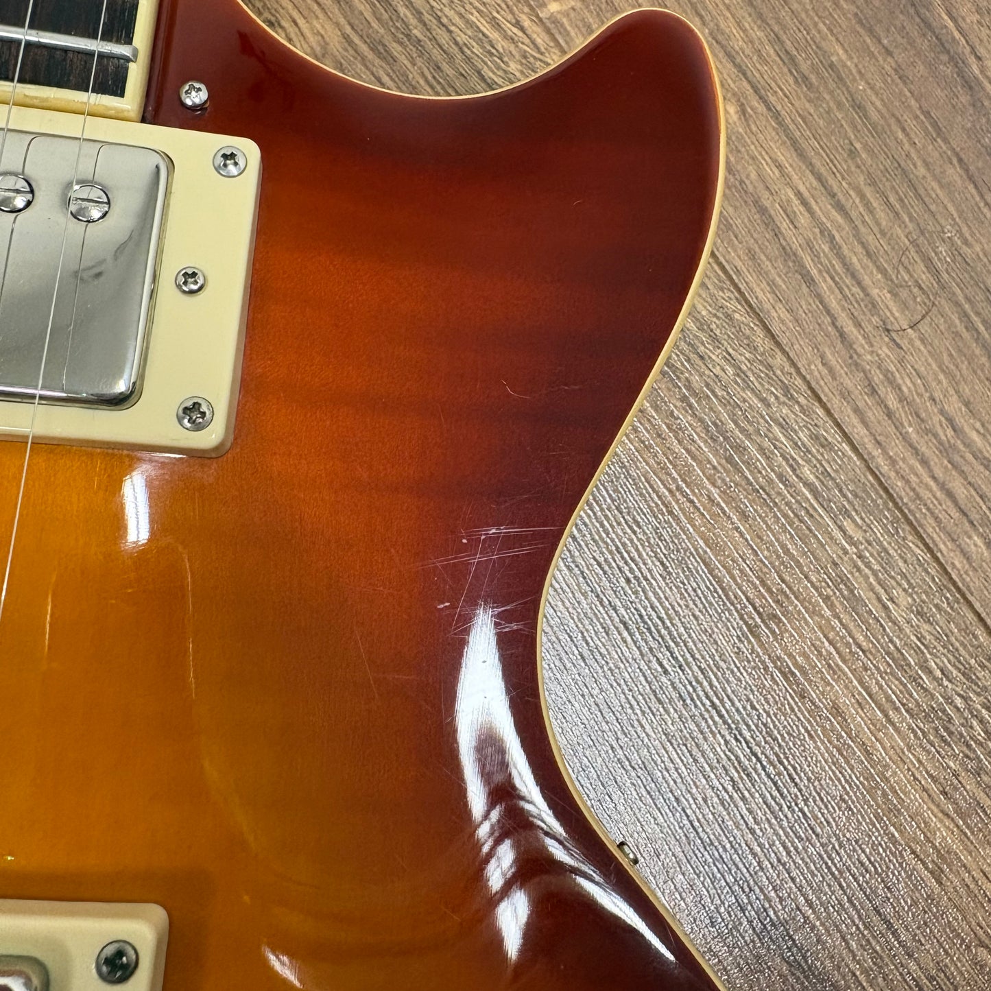 Pre-Owned Epiphone Les Paul Standard '60s - Bourbon Burst