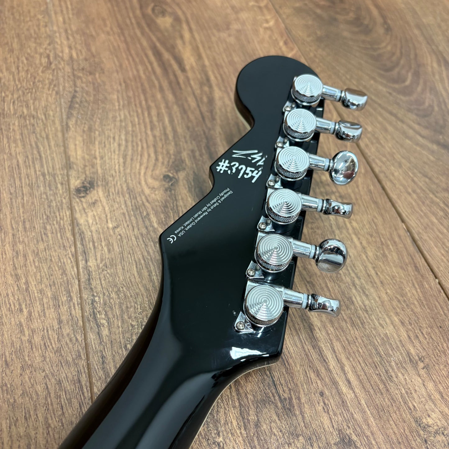 Pre-Owned Reverend Contender 290 - Midnight Black
